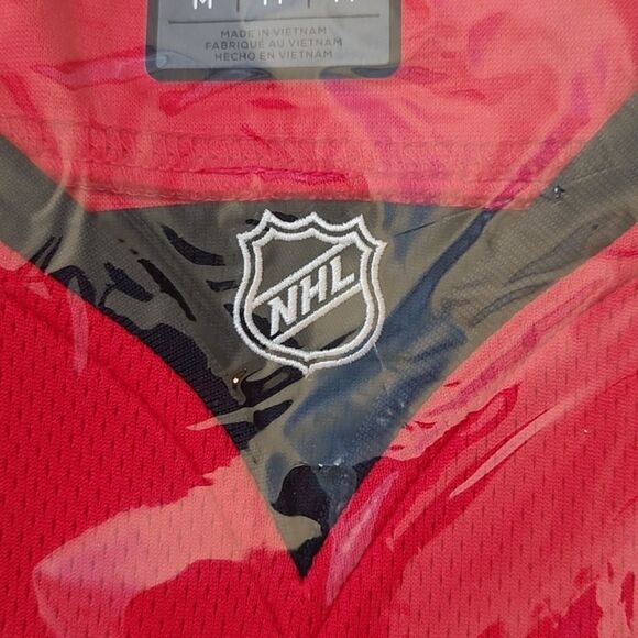 New With Tags Women's Medium NHL Ottawa Senators Home Breakaway Fanatics Jersey - Picture 5 of 8